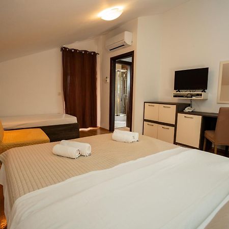 Bed & Breakfast Marta & Tona Kustici Luaran gambar