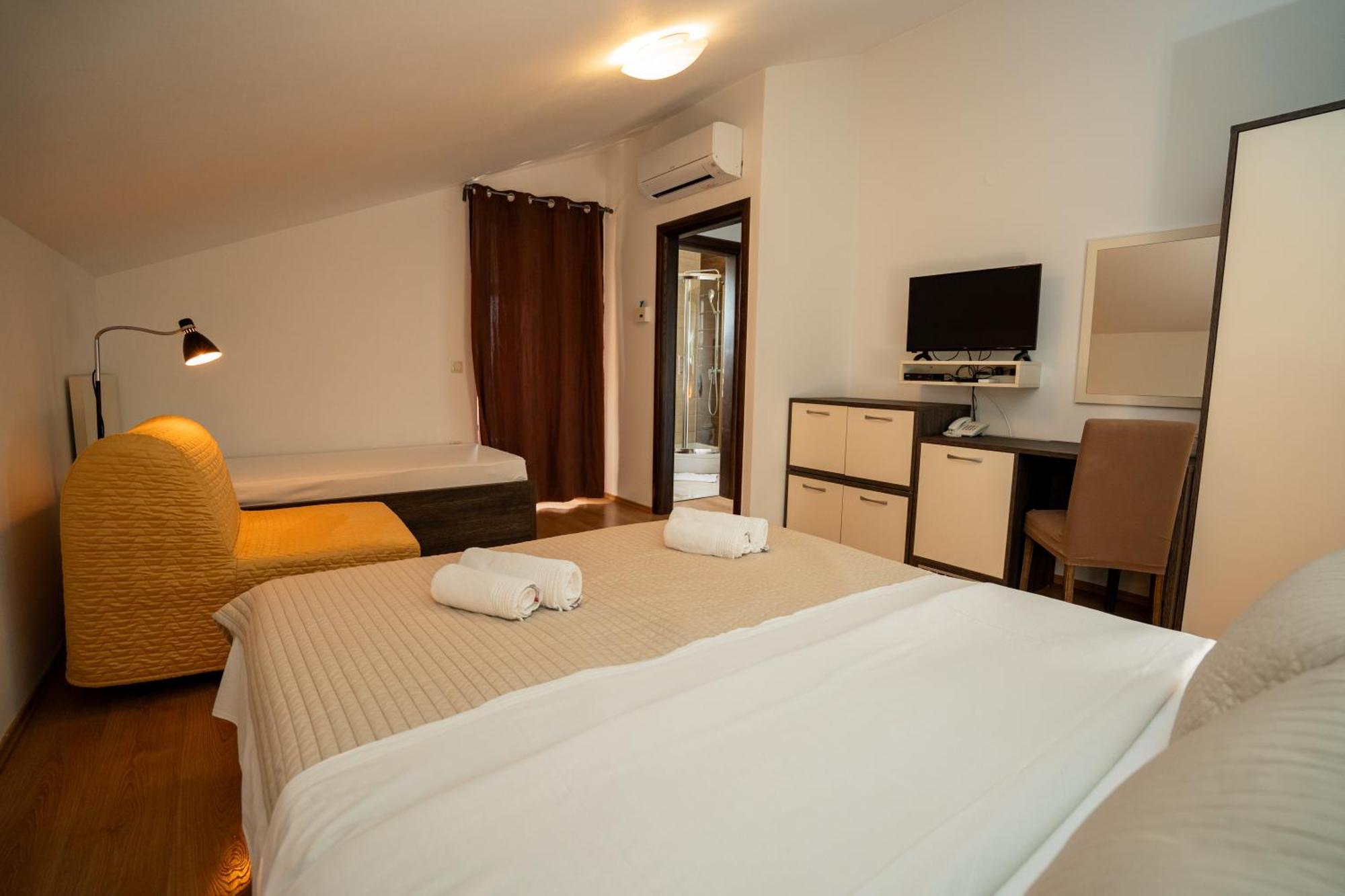 Bed & Breakfast Marta & Tona Kustici Luaran gambar