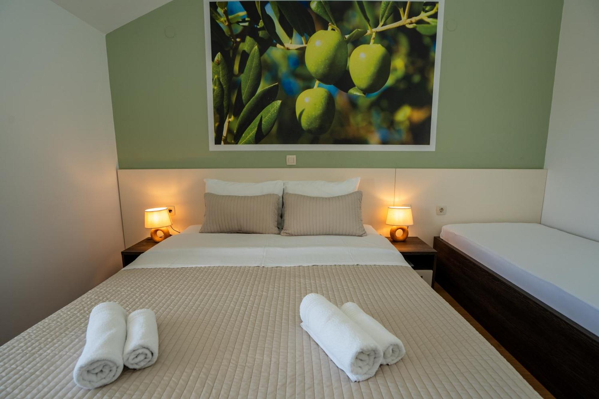 Bed & Breakfast Marta & Tona Kustici Luaran gambar