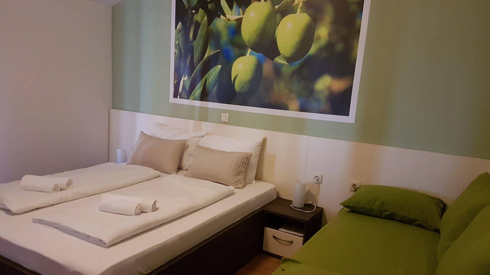 Bed & Breakfast Marta & Tona Kustici Luaran gambar
