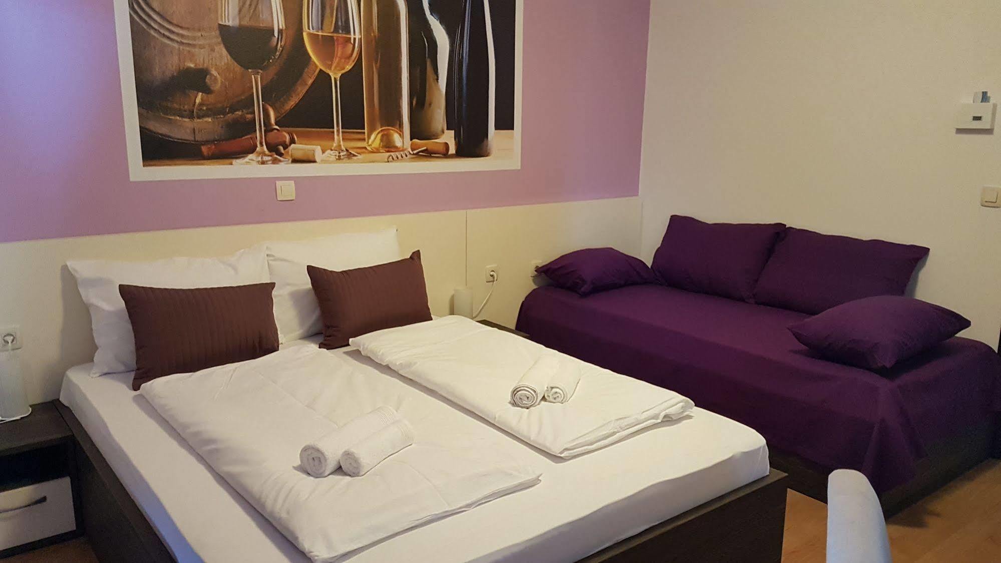 Bed & Breakfast Marta & Tona Kustici Luaran gambar